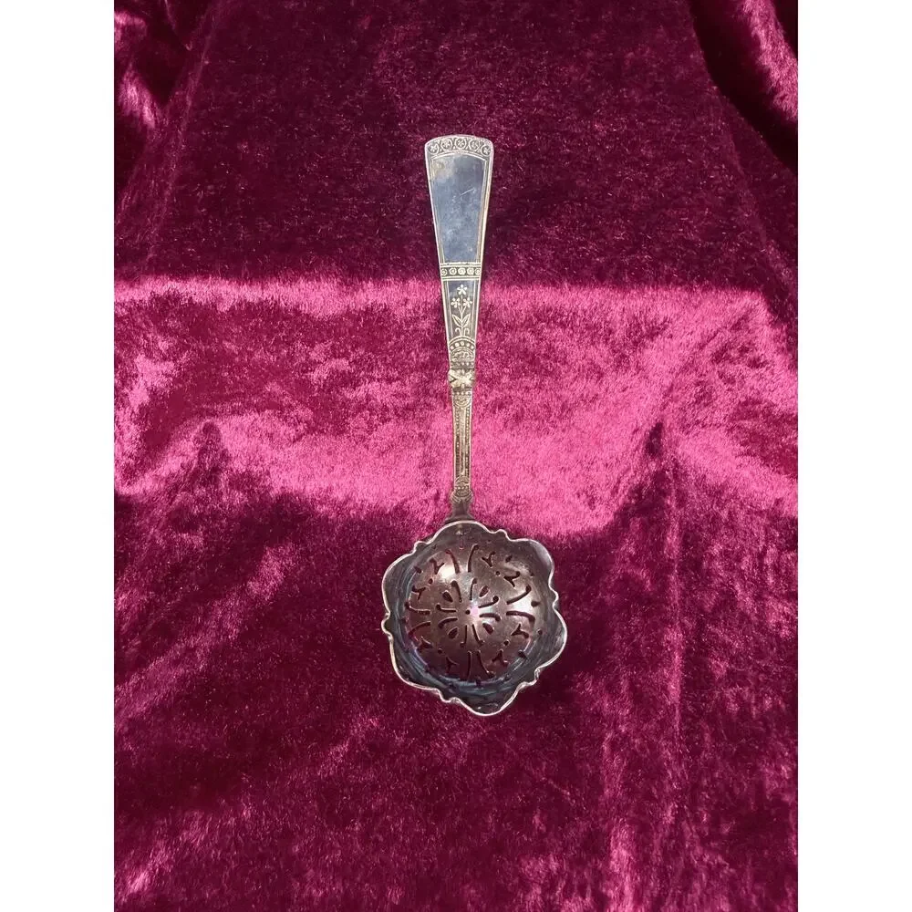 Vintage Silverplate Sugar Sifter Spoon – Scalloped Bowl Floral Handle